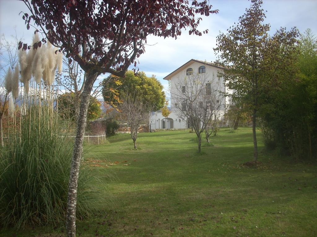 Locanda Dell'Asino D'Oro Villa Сулмона Екстериор снимка